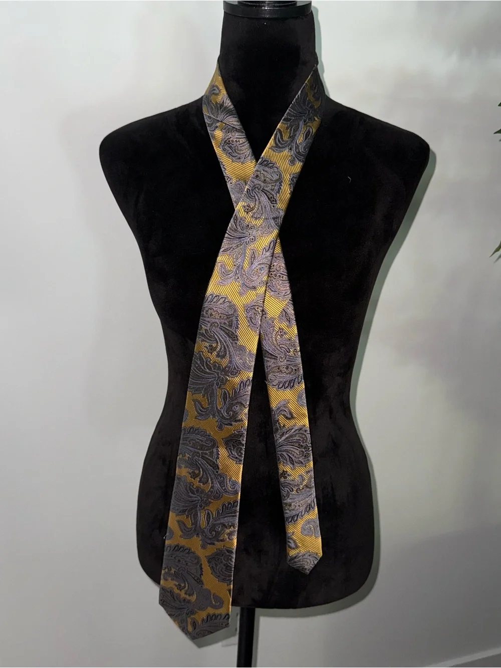 Jos. A. Bank Signature Collection Silk Paisley Tie Gold/Gray Pointed Tie